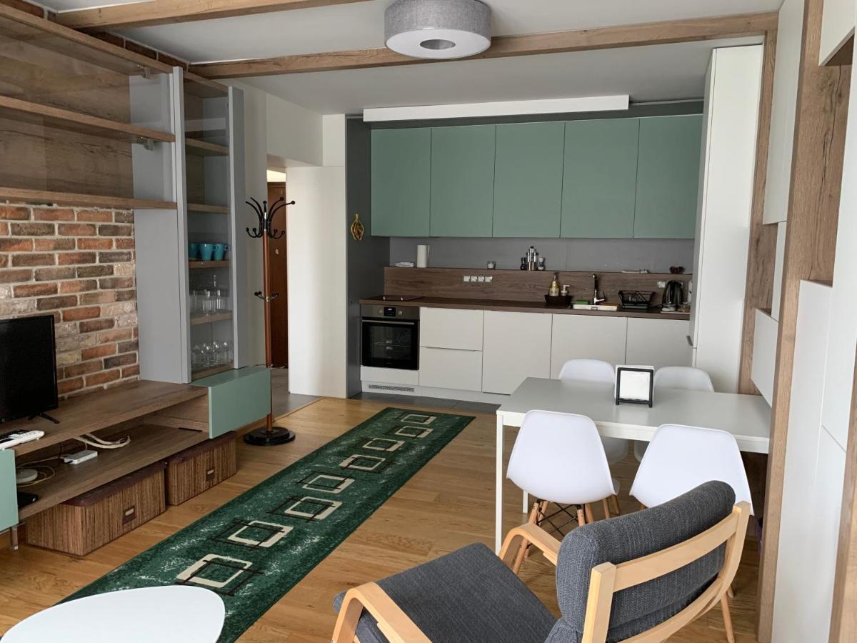 Niko's Deluxe Apartemen Sofia